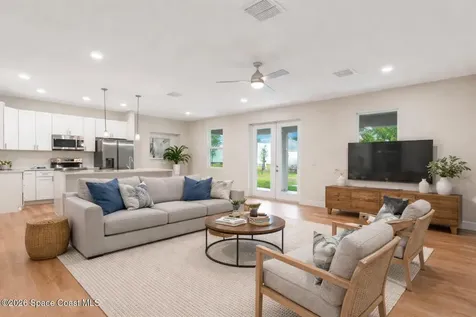 1041 Wesberry Street SE Palm Bay FL 32909