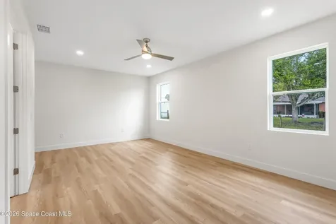 1041 Wesberry Street SE Palm Bay FL 32909