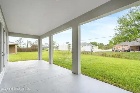 1041 Wesberry Street SE Palm Bay FL 32909