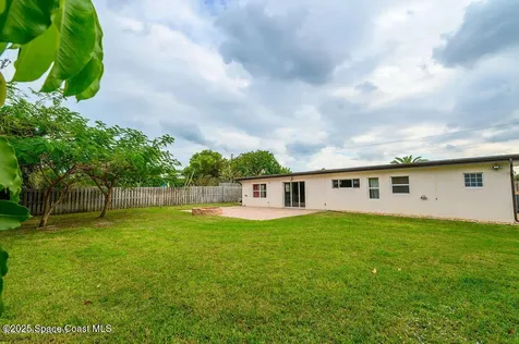 320 Pine Tree Drive Indialantic FL 32903
