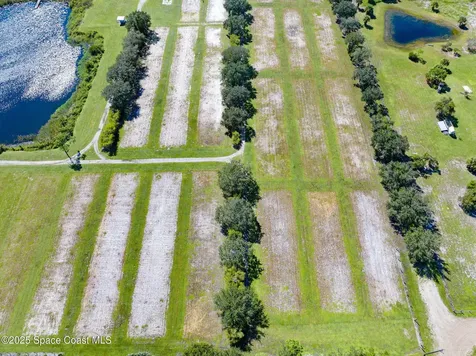 000D Berry Road Grant-valkaria FL 32949