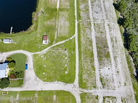 000C Berry Road Grant-valkaria FL 32949