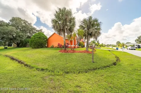 1189 Dusseldorf Avenue NW Palm Bay FL 32907