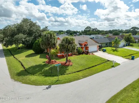 1189 Dusseldorf Avenue NW Palm Bay FL 32907