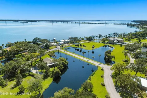 135 N Twin Lakes Road Cocoa FL 32926