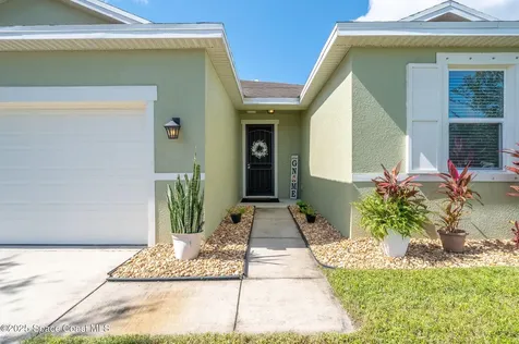 100 Elena Drive Sebastian FL 32958