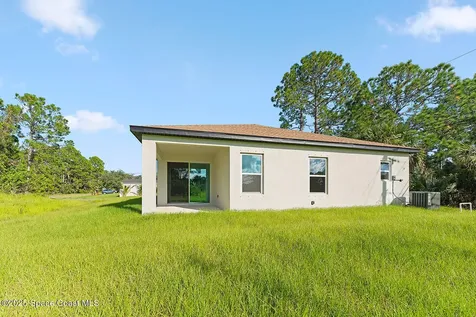 2718 Lakeland Avenue SW Palm Bay FL 32908