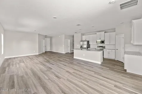 2718 Lakeland Avenue SW Palm Bay FL 32908