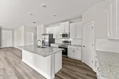 2718 Lakeland Avenue SW Palm Bay FL 32908