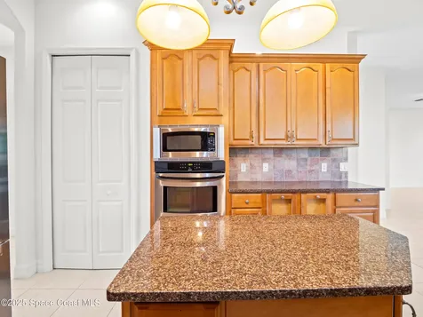 896 Yellow Wood Court SE Palm Bay FL 32909