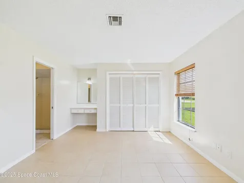 2265 44th Avenue Vero Beach FL 32966