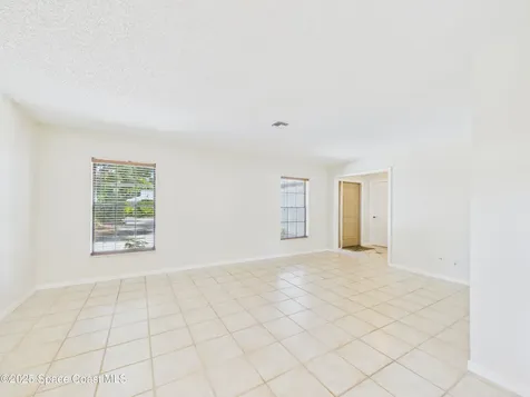 2265 44th Avenue Vero Beach FL 32966