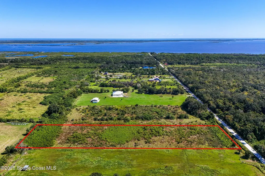 2.69ACRES Huntington Avenue Mims FL 32754