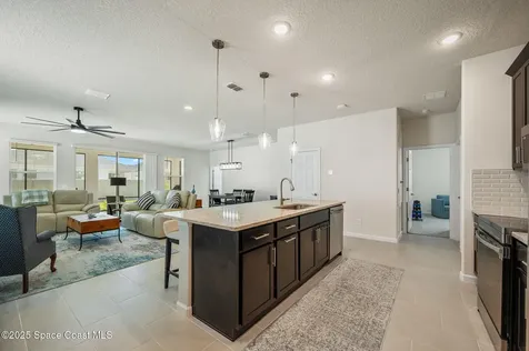 2480 Roygaris Street NW Palm Bay FL 32907