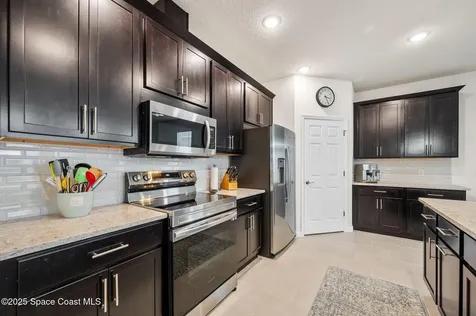 2480 Roygaris Street NW Palm Bay FL 32907
