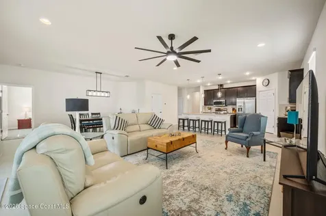 2480 Roygaris Street NW Palm Bay FL 32907