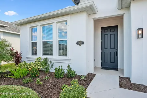 2480 Roygaris Street NW Palm Bay FL 32907