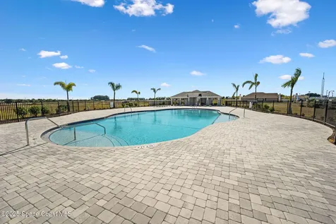 2480 Roygaris Street NW Palm Bay FL 32907