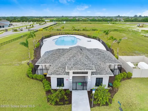 2480 Roygaris Street NW Palm Bay FL 32907