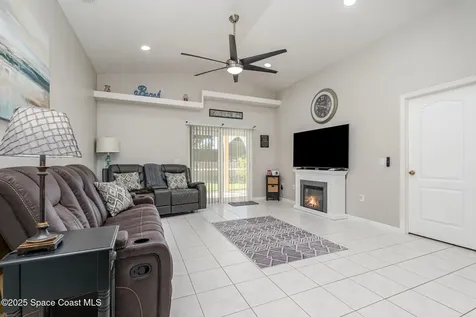 918 Pine Creek Circle NE Palm Bay FL 32905
