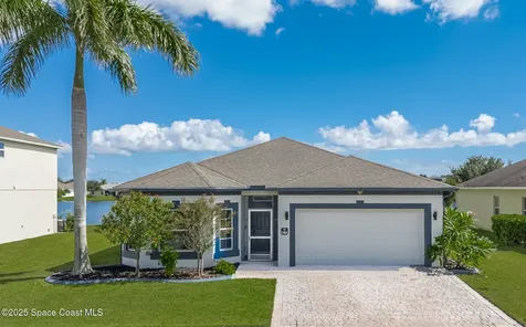 1961 Bridgeport Circle Rockledge FL 32955