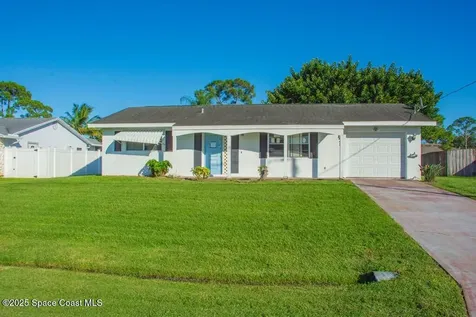 1781 SE Fairfield Street Port St. Lucie FL 34983
