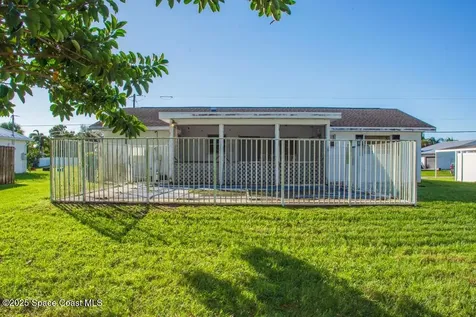 1781 SE Fairfield Street Port St. Lucie FL 34983