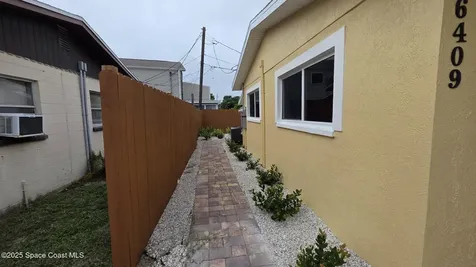 6409 Ridgewood Avenue Cocoa Beach FL 32931
