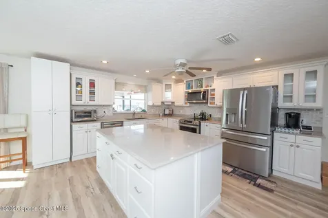 205 Via Havarre Merritt Island FL 32953