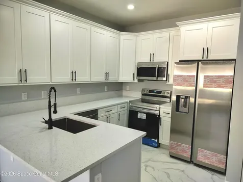 826 Middleton Drive SW Vero Beach FL 32962