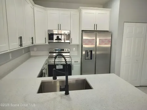 826 Middleton Drive SW Vero Beach FL 32962