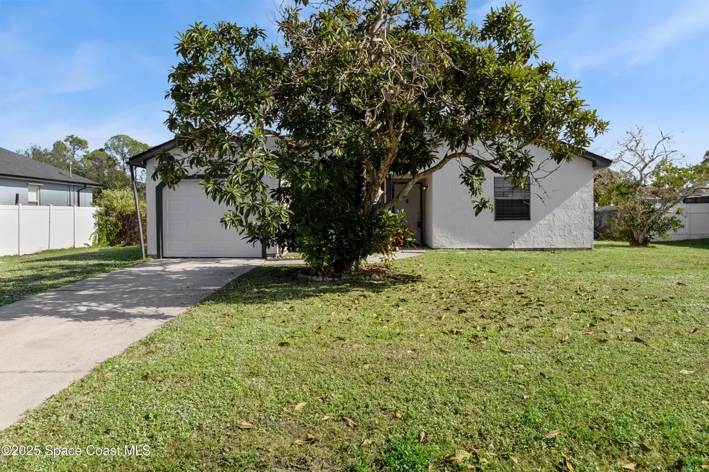 2861 Detached Circle SE Palm Bay FL 32909