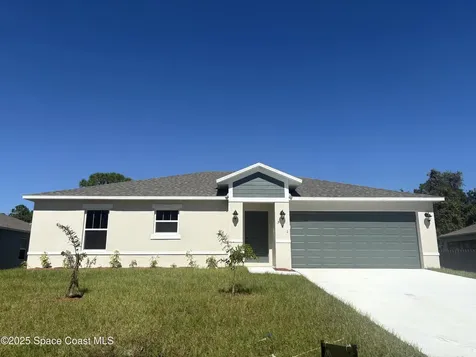 541 Elizabeth Street SE Palm Bay FL 32909