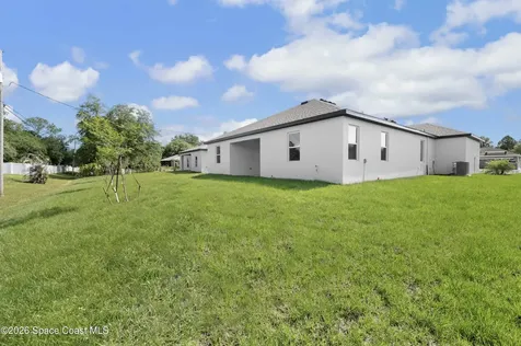 255 Cactus Street SE Palm Bay FL 32909