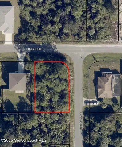 166 Foley (cor Fresno) Street SE Palm Bay FL 32909