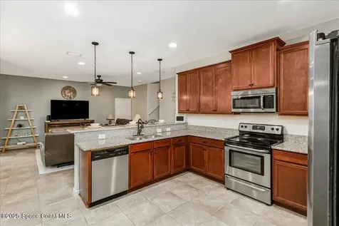 560 Easton Forest Circle SE Palm Bay FL 32909