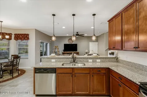 560 Easton Forest Circle SE Palm Bay FL 32909