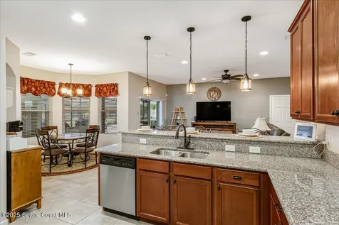 560 Easton Forest Circle SE Palm Bay FL 32909