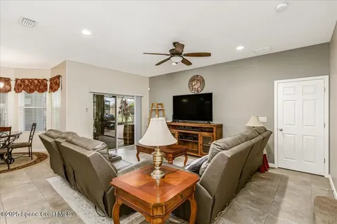 560 Easton Forest Circle SE Palm Bay FL 32909
