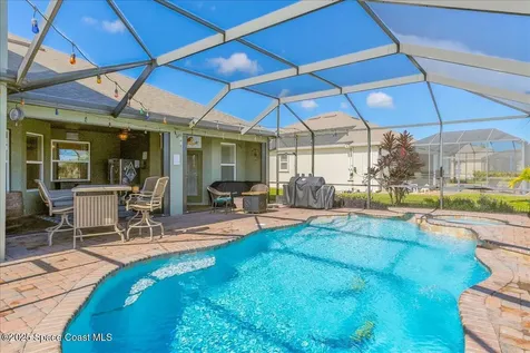 560 Easton Forest Circle SE Palm Bay FL 32909