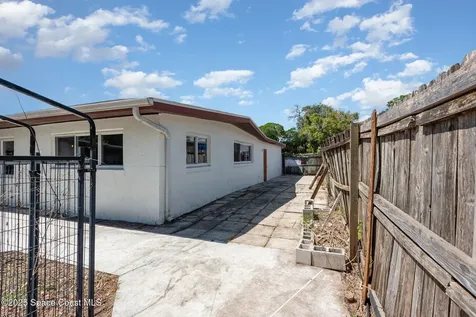 4465 Dickens Avenue Titusville FL 32780