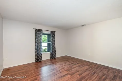 5090 Market Street Cocoa FL 32927