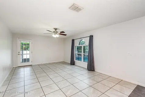 5090 Market Street Cocoa FL 32927