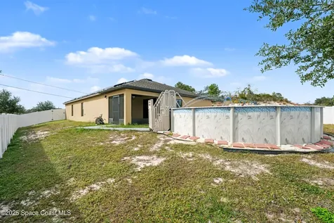 104 Jasmine Circle Poinciana FL 34759