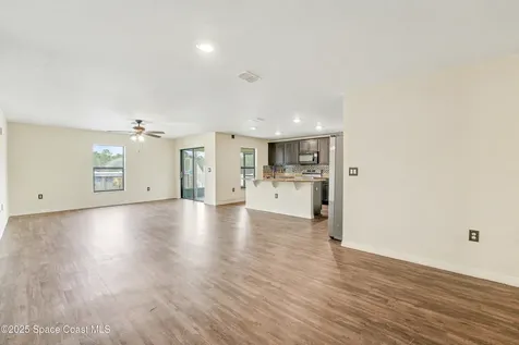 104 Jasmine Circle Poinciana FL 34759