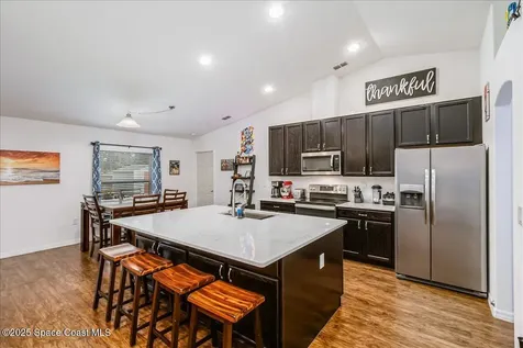 1653 Sea Drift Court NW Palm Bay FL 32907