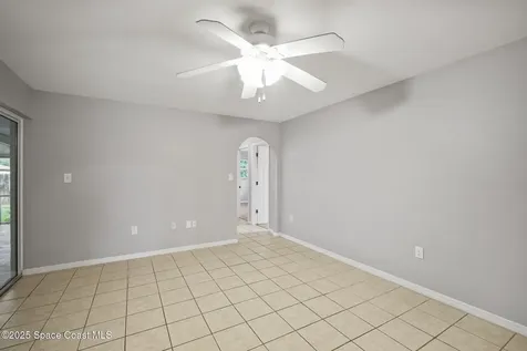 199 Via De La Reina Merritt Island FL 32953