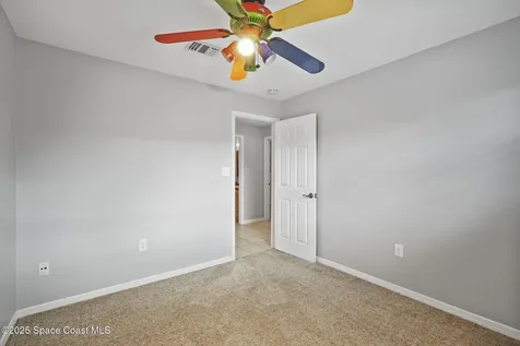 199 Via De La Reina Merritt Island FL 32953