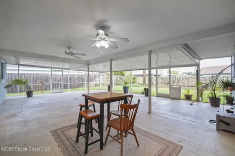199 Via De La Reina Merritt Island FL 32953