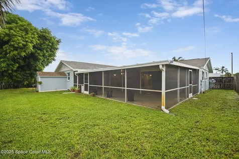199 Via De La Reina Merritt Island FL 32953